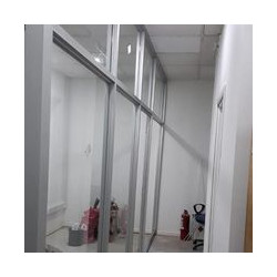 DIVICIONES DE OFICINA EN ALUMINIO TUBULAR VIDRIO 5MM ESPESOR